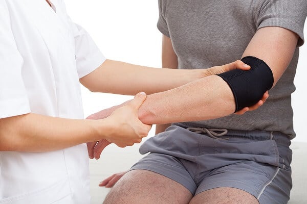 I Have a Repetitive Strain Injury. Can Workers’ Comp Help Me?